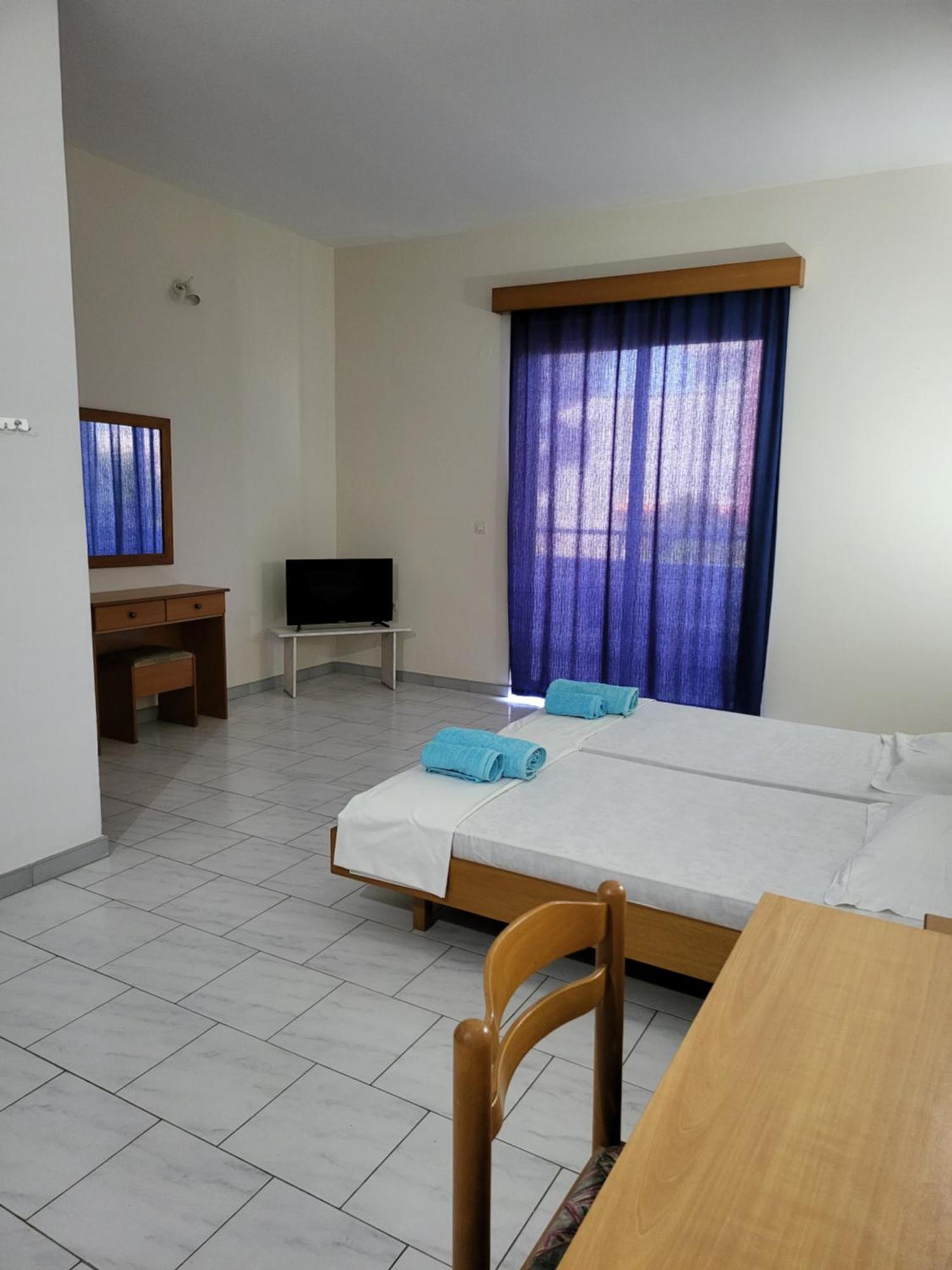Pyrgos Hotel Apartments Kremastí Exterior foto