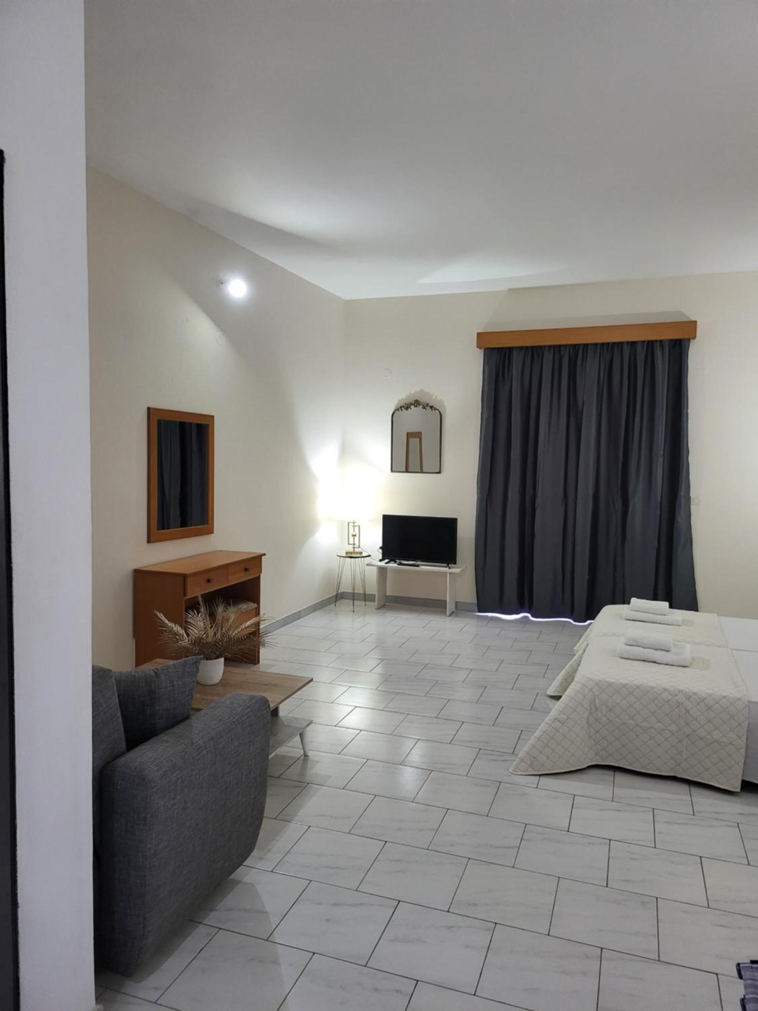 Pyrgos Hotel Apartments Kremastí Exterior foto