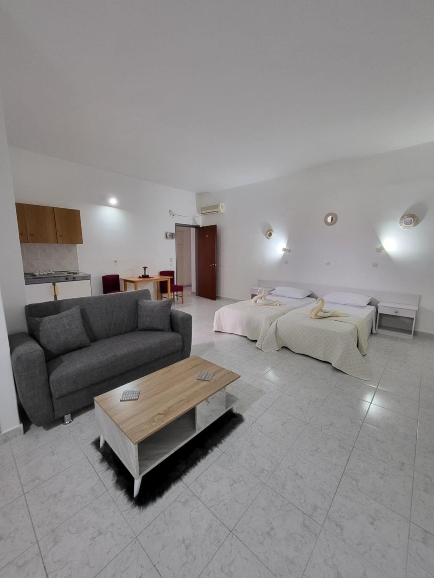 Pyrgos Hotel Apartments Kremastí Exterior foto