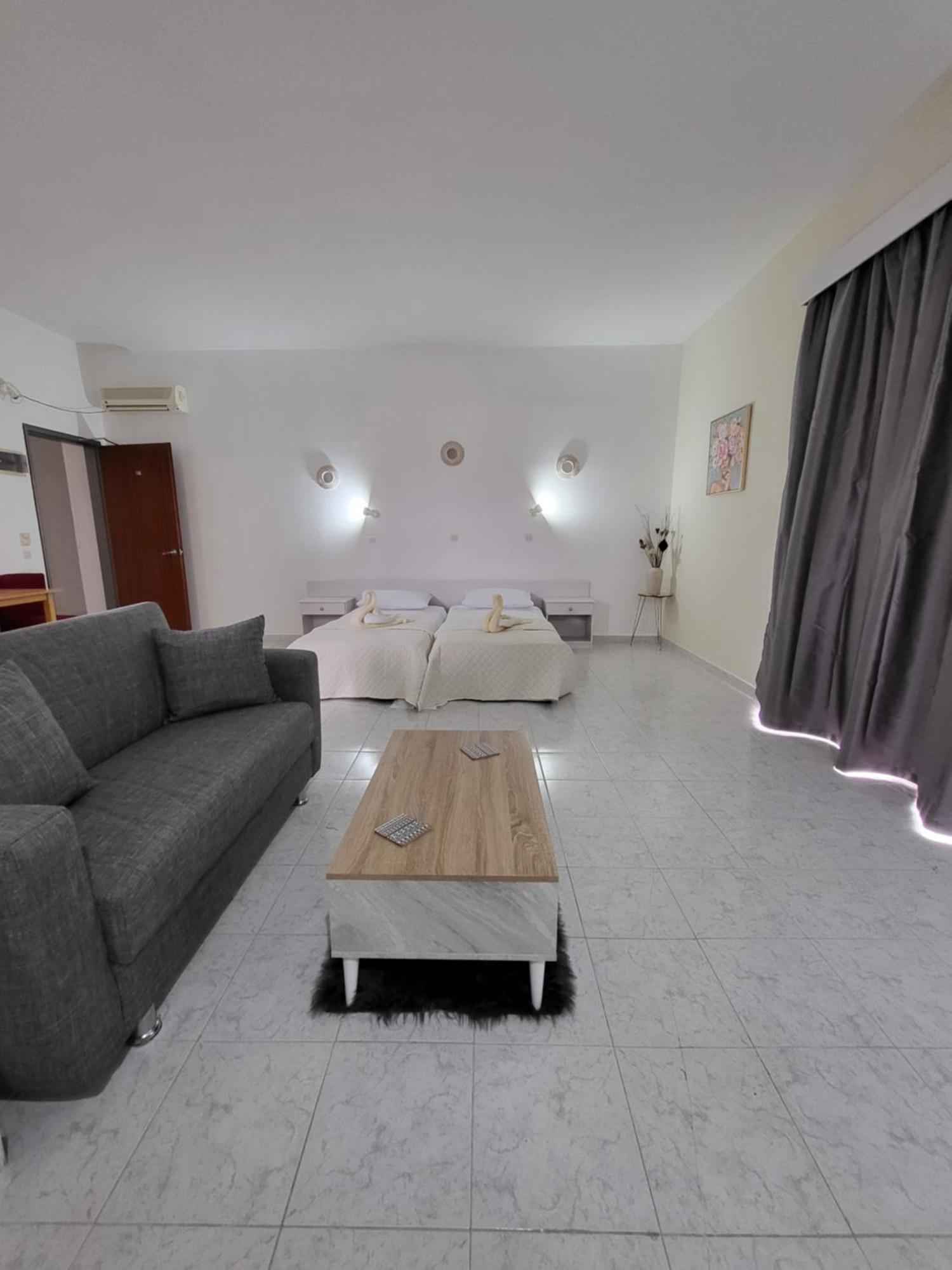 Pyrgos Hotel Apartments Kremastí Exterior foto